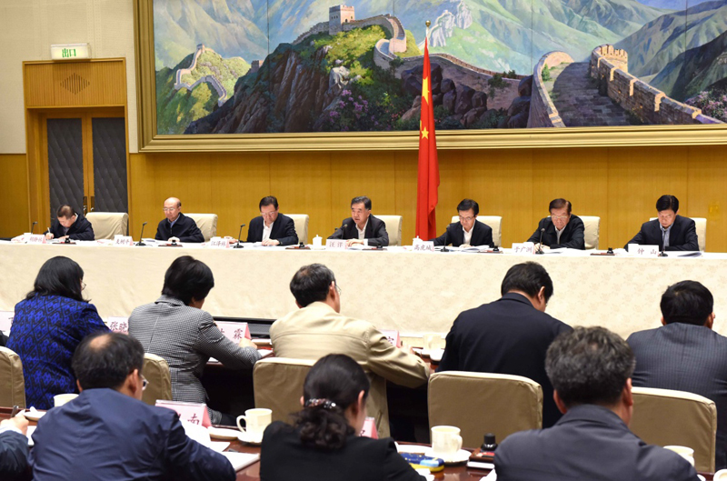 4月21日，全国外贸工作电视电话会议在北京召开，国务院副总理汪洋出席会议并讲话。新华社记者 饶爱民 摄