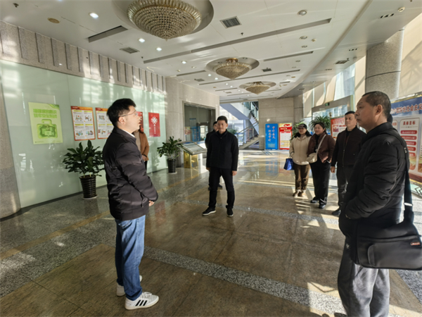 欧博体育入口安徽：审计普法在行动(图3)
