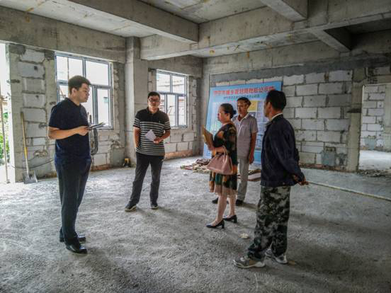 江苏南京:审计人员关注援疆项目建设情况