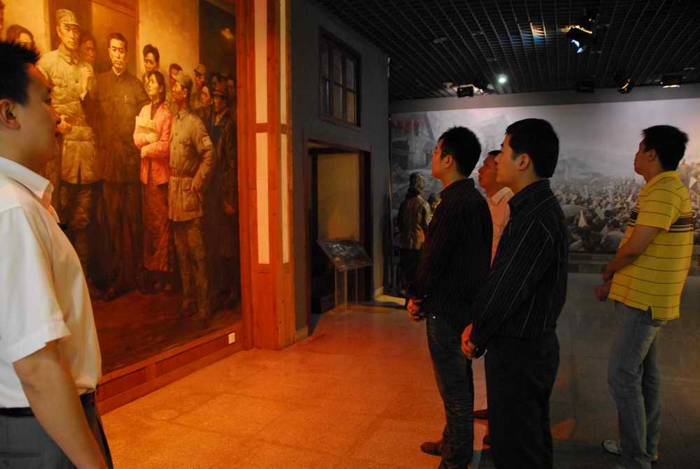 重庆办组织青年干部参观红岩革命纪念馆、观看演讲比赛