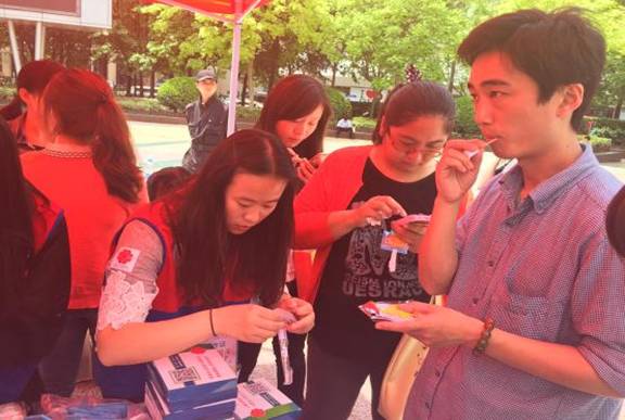 上海黄浦区审计局青年党员积极参加造血干细胞